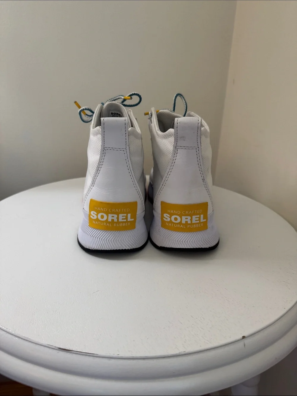 Sorel worn once